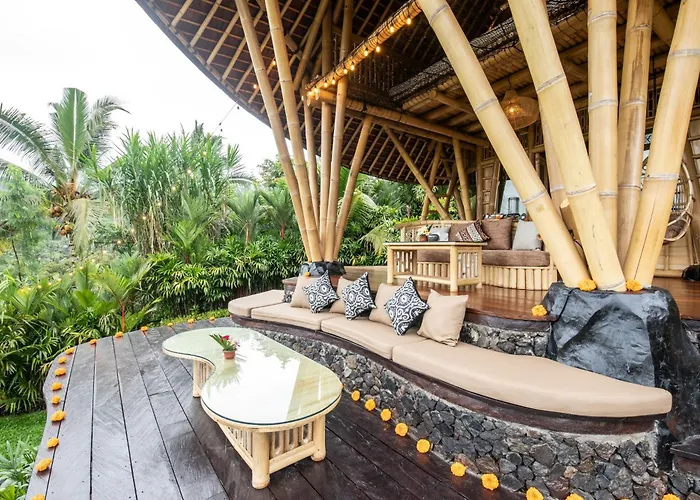 Aura Svarga - Swarga House Villa *