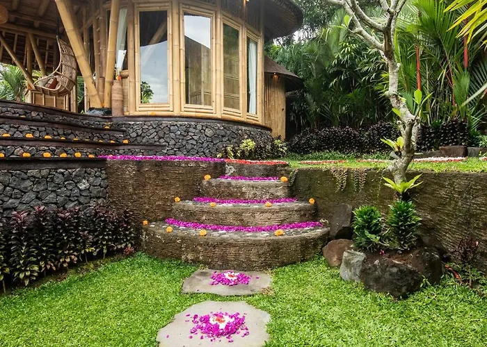 Aura Svarga - Swarga House Villa Selat
