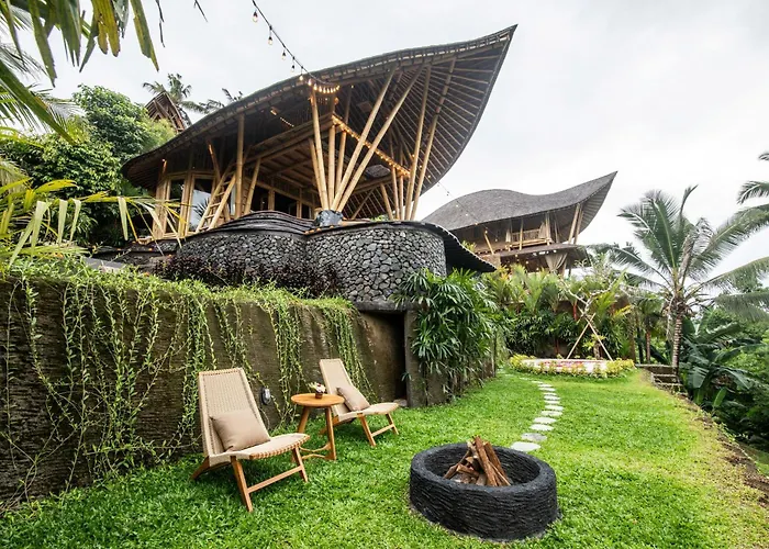 Villa Aura Svarga - Swarga House Selat