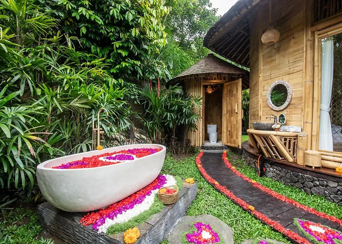 Aura Svarga - Swarga House Villa Selat