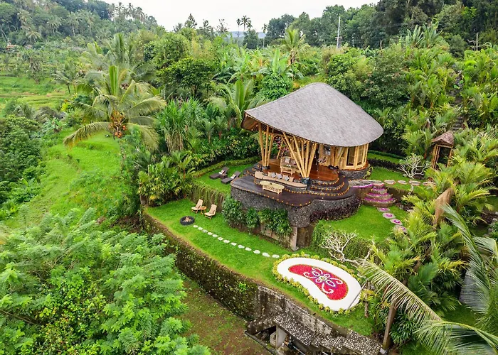 Villa Aura Svarga - Swarga House *