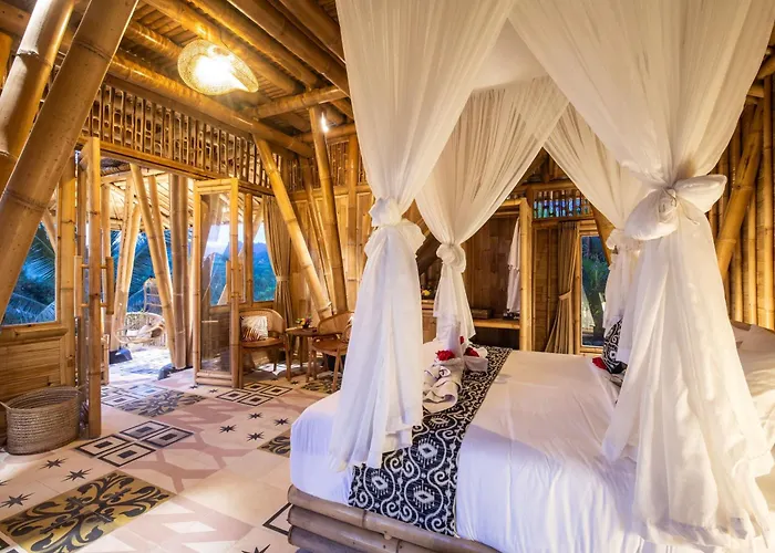 Aura Svarga - Swarga House Villa Selat