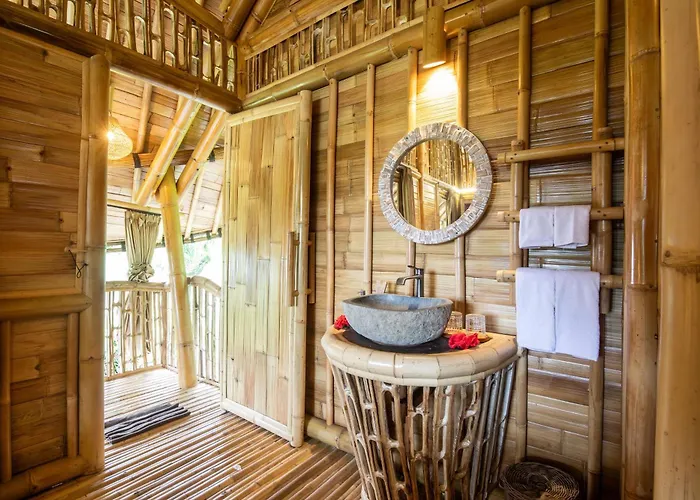 Aura Svarga - Swarga House Villa *