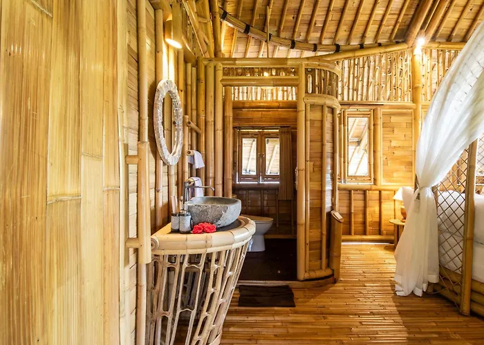 Aura Svarga - Swarga House Villa *
