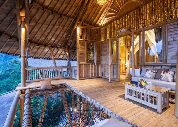 Aura Svarga - Swarga House * Selat