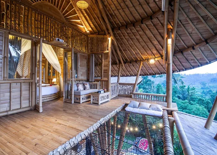 Aura Svarga - Swarga House Villa *