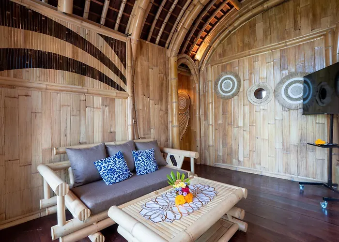 Aura Svarga - Swarga House Villa *