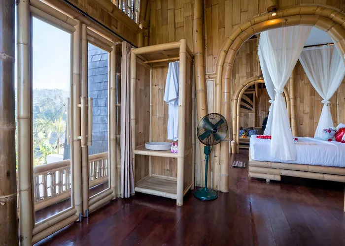 Aura Svarga - Swarga House Villa Selat