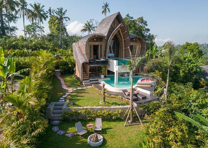 Aura Svarga - Swarga House Selat