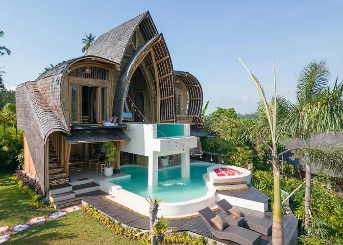 Aura Svarga - Swarga House * Selat