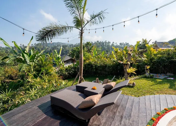 Aura Svarga - Swarga House Villa Selat